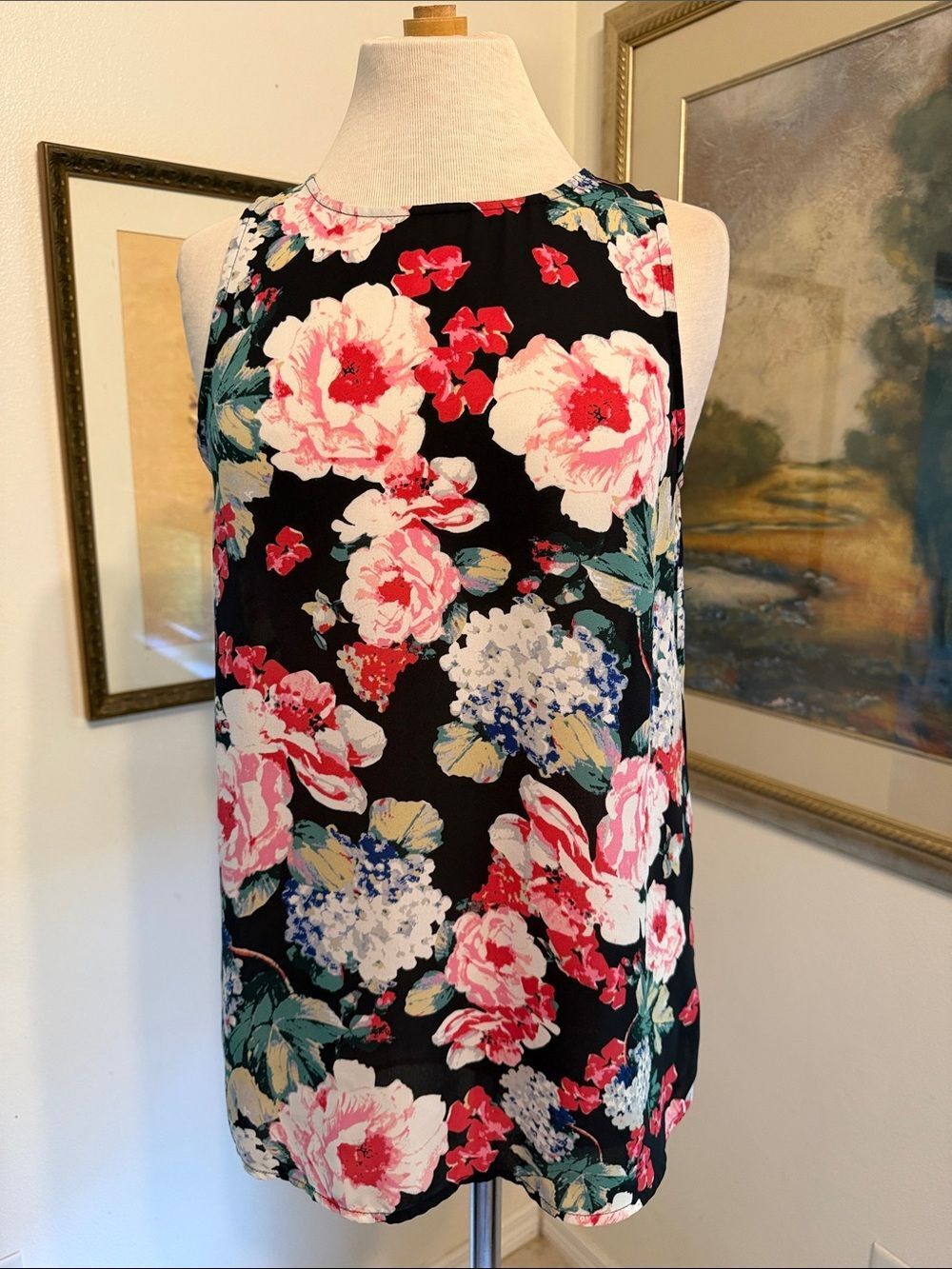 Who What Wear Floral Sleeveless Top - Black & Pink Size Small
